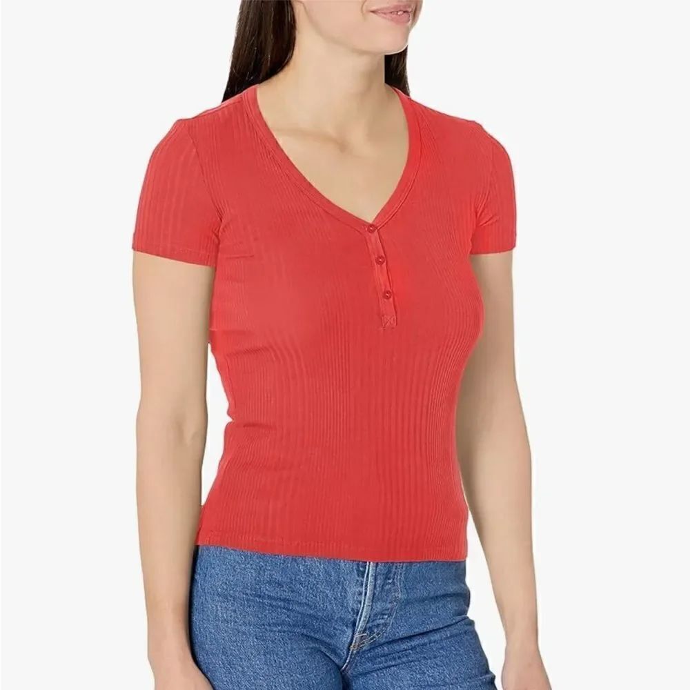 Michael Stars Women's Mary Mateo Rib Short Sleeve Henley
Top size medium